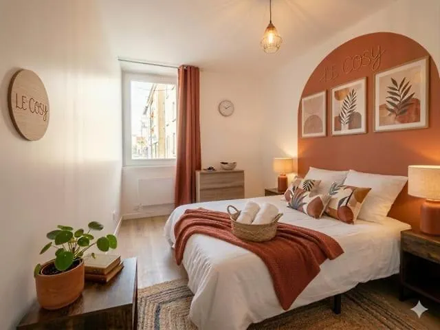 8b - Le Cosy *